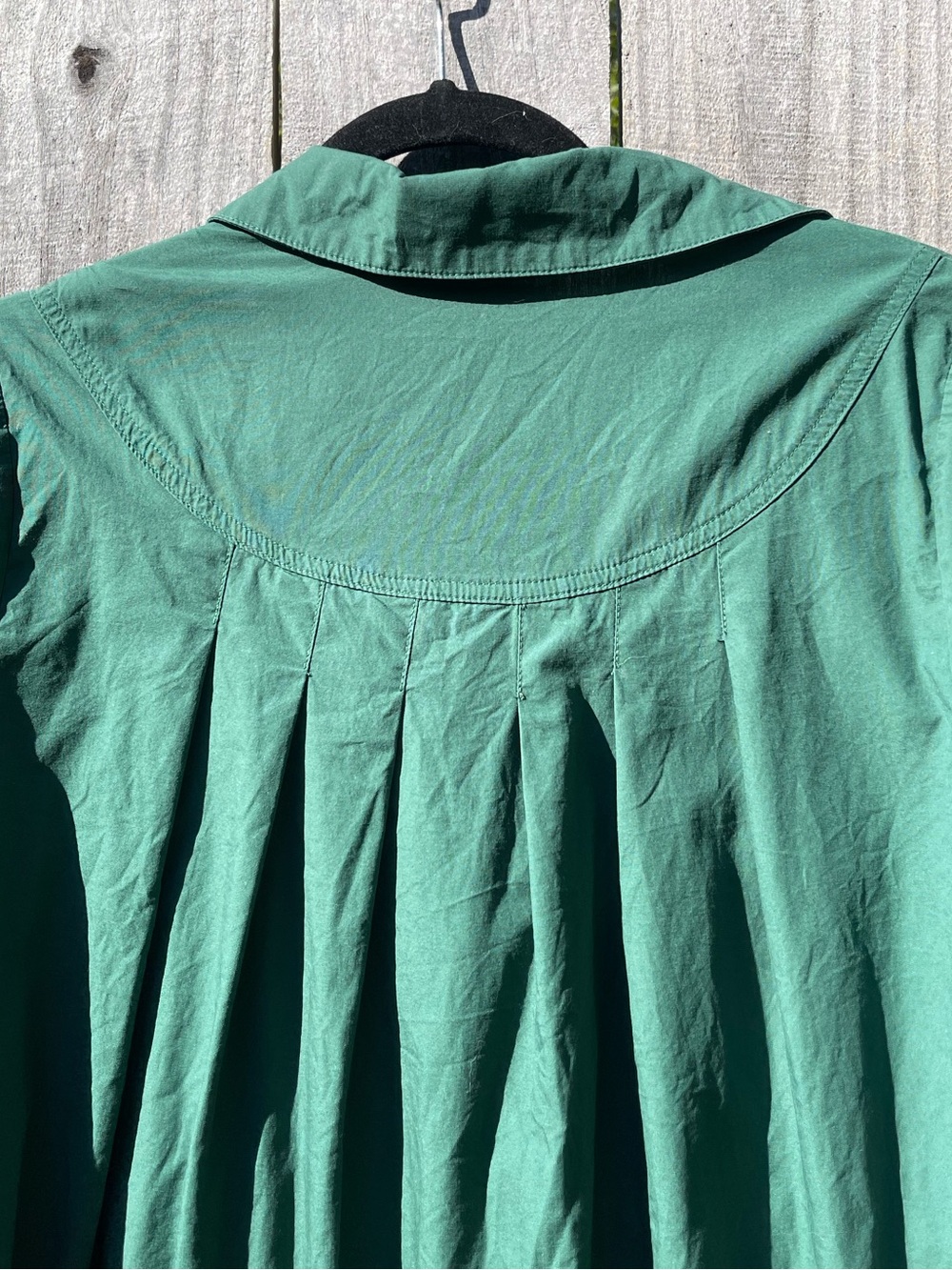 Sugarlips Short-Sleeve Button-Down Shirt in Green - Picture 8 of 10